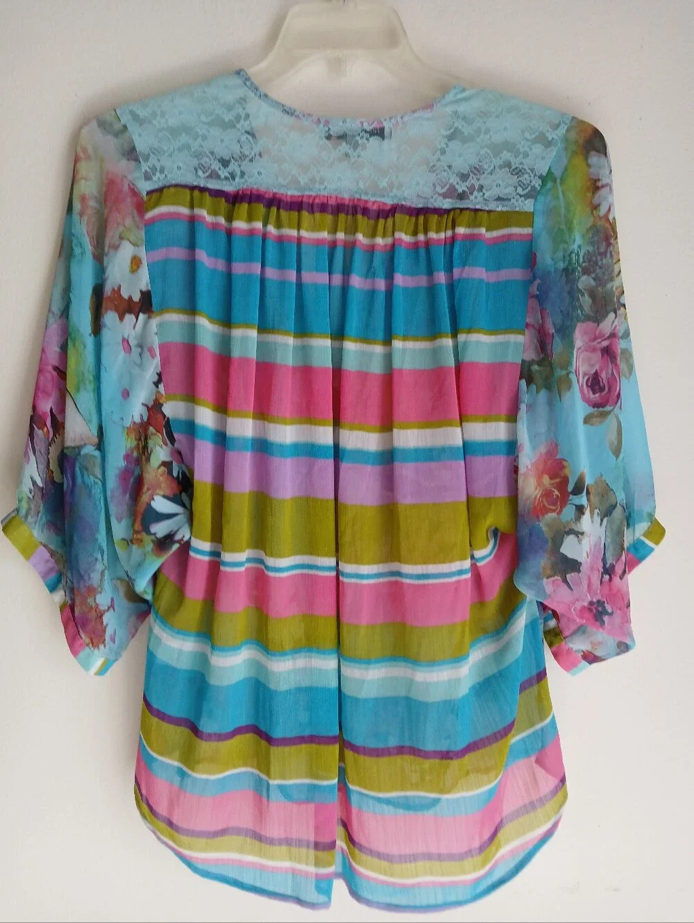 Figuero & Flower Blouse Size XL Lace Shoulder Sheer